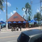 Duplex de 3 quartos a beira mar da Ponta Verde